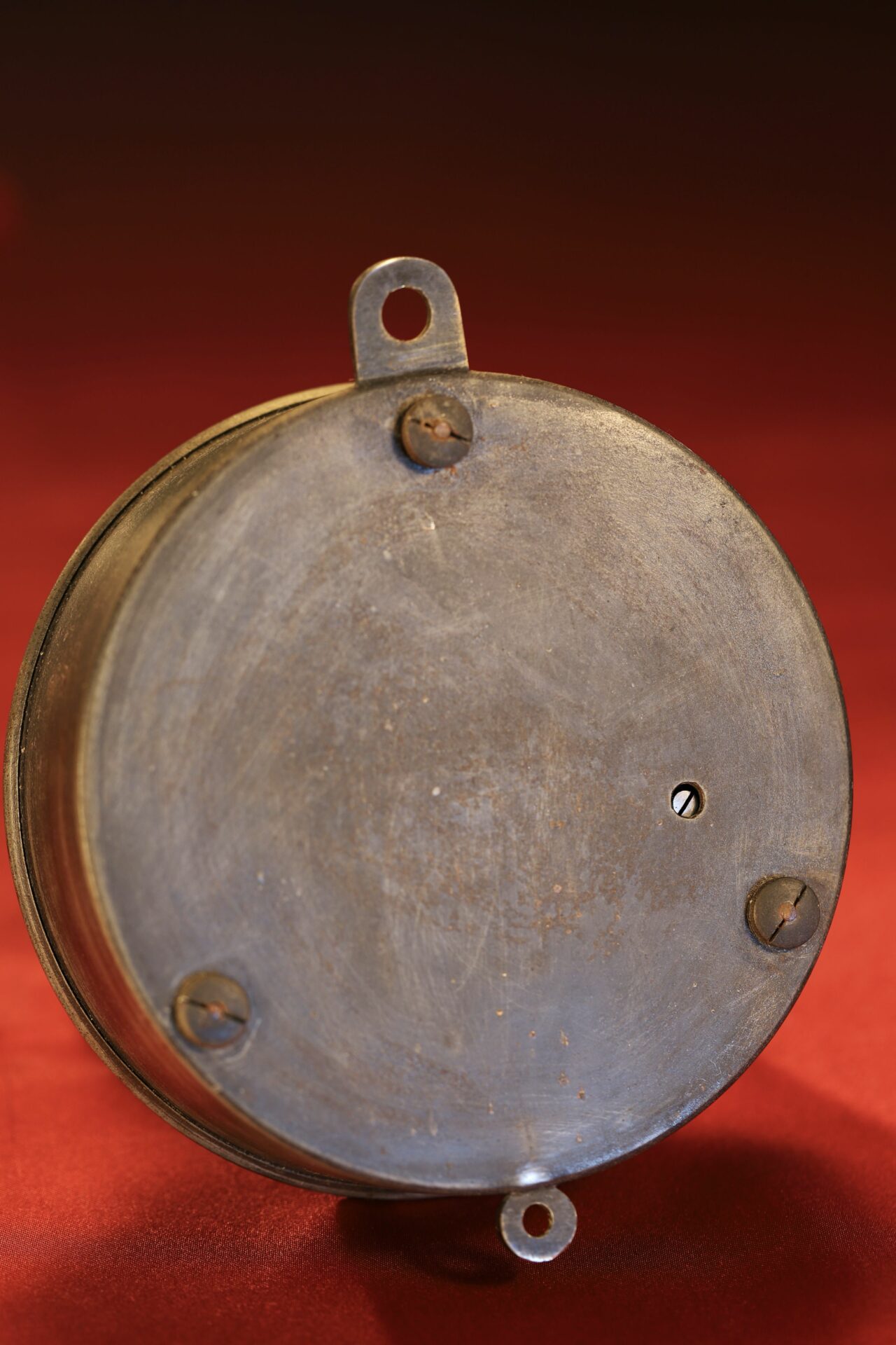 Image of back of Negretti & Zambra RNLI Fishermans Aneroid Barometer No 1663