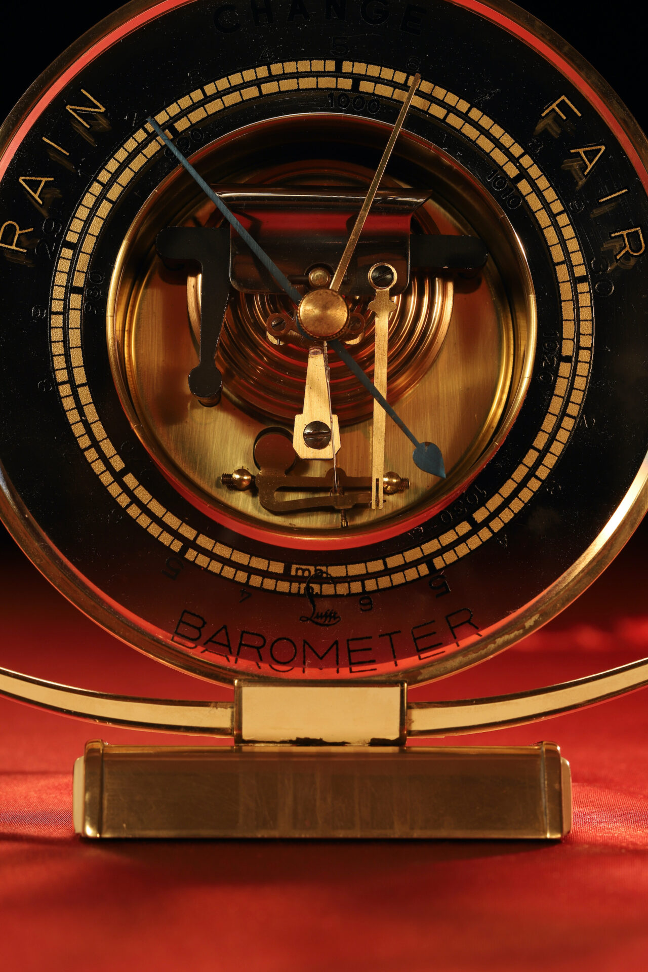 Close up of barometer from Lufft Desk Compendium c1935