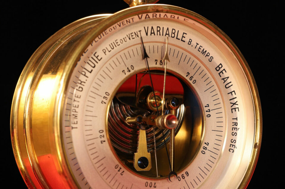 RARE TWIN CAPSULE ANEROID BAROMETER BY LUFFT c1900 Sold Vavasseur