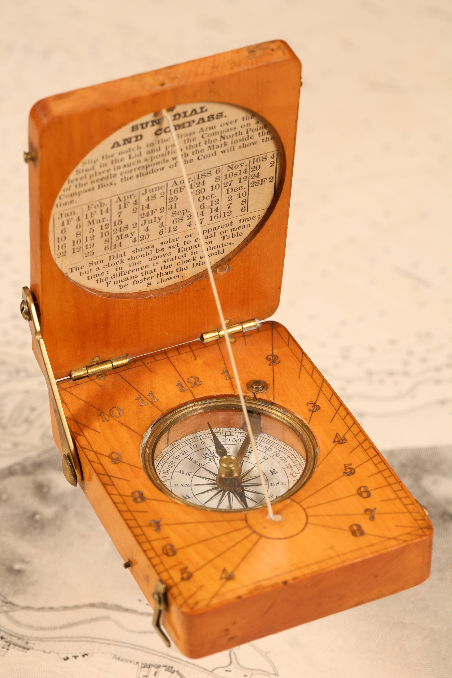 Barker Boxwood Sundial_1a